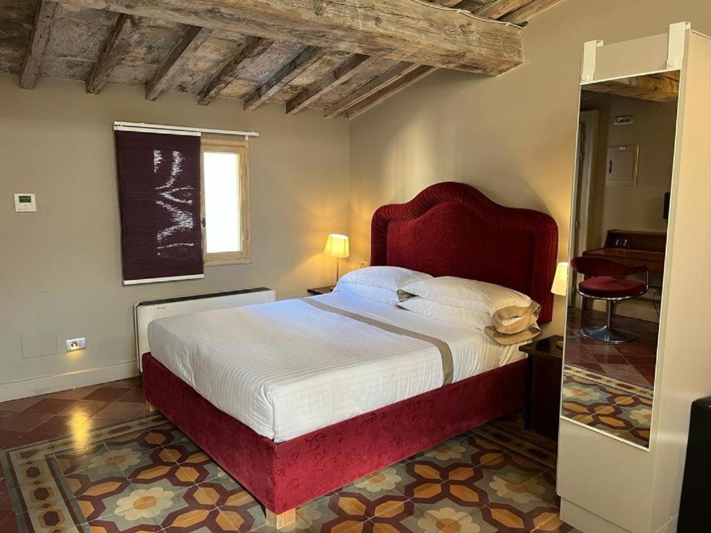 Numa Florence Palazzo San Niccolo ภายนอก รูปภาพ