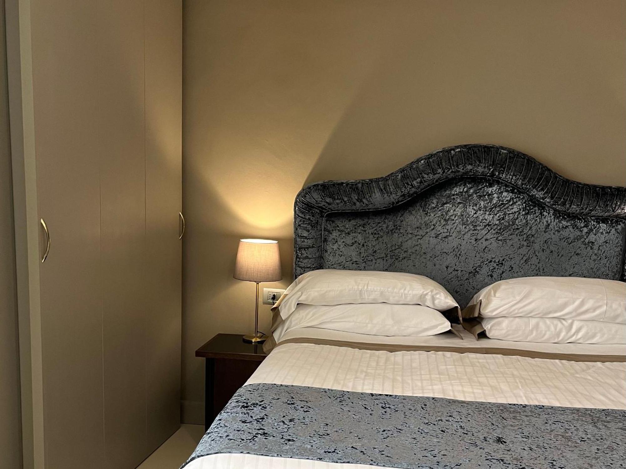 Numa Florence Palazzo San Niccolo ภายนอก รูปภาพ