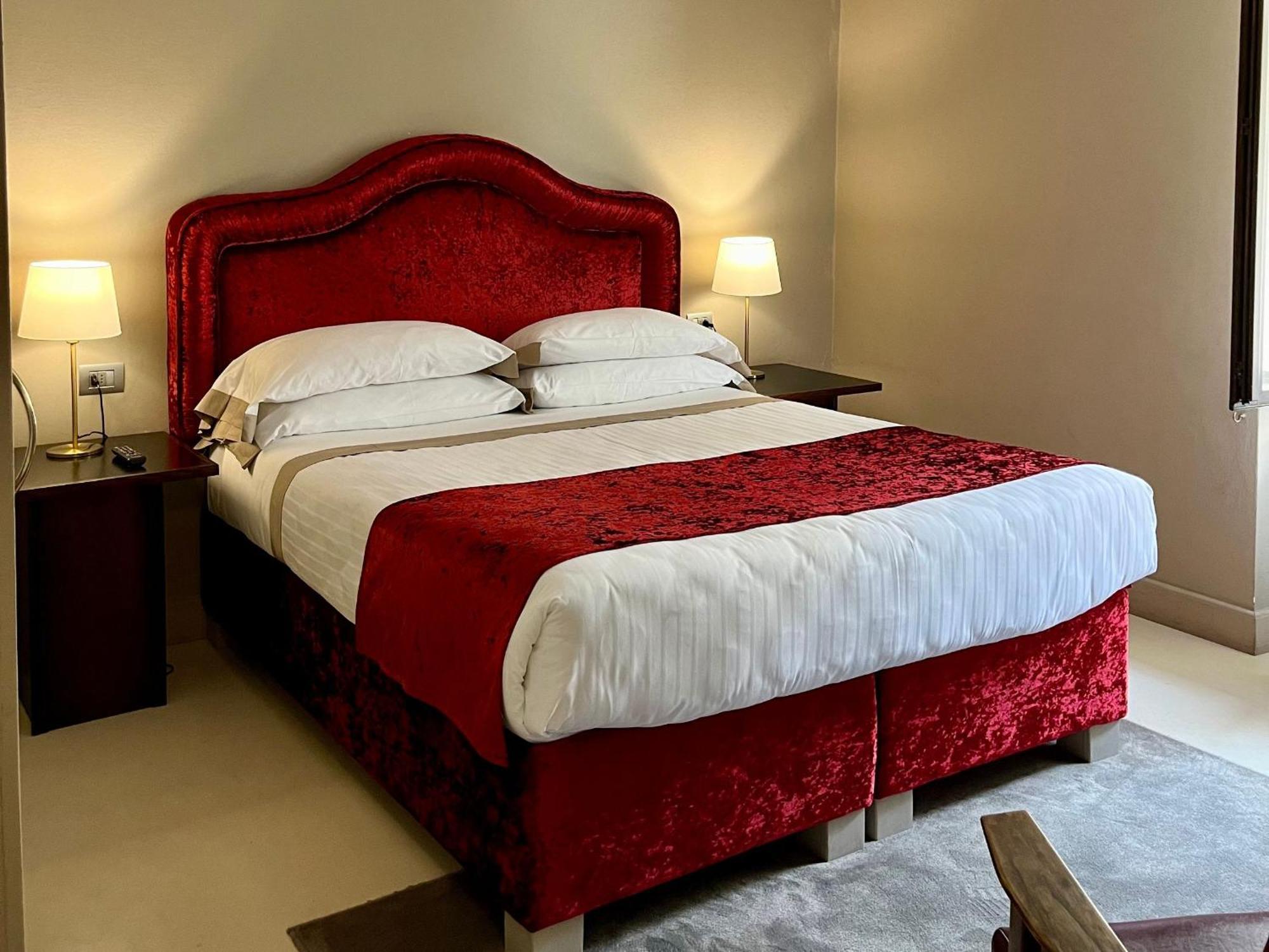 Numa Florence Palazzo San Niccolo ภายนอก รูปภาพ